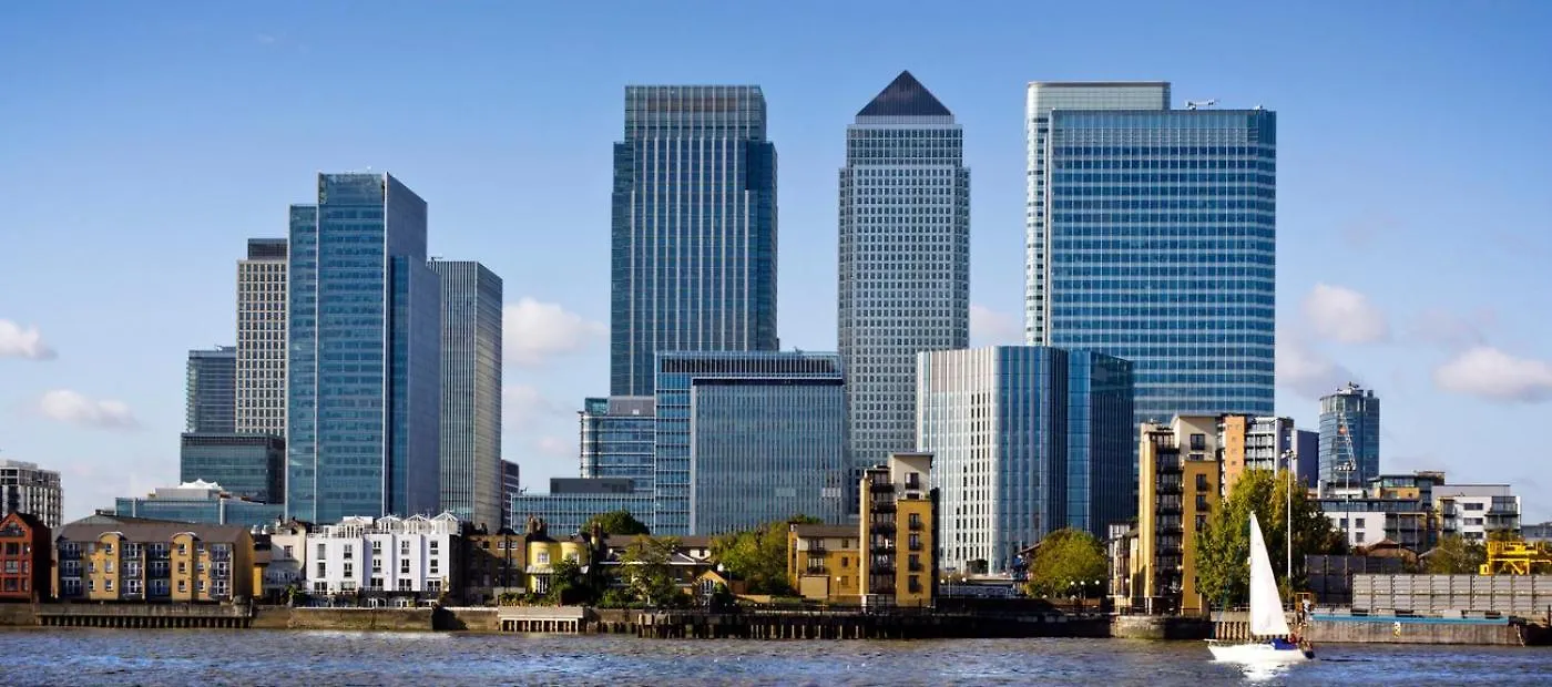 Apartment Luxe Riverside 3 Bed, 2 Bath En-Suite, Balcony Views With Great Transport Links In London - Perfect For Long Stays United Kingdom